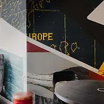 Отель Mercure Centre Bassin Du Commerce 4*