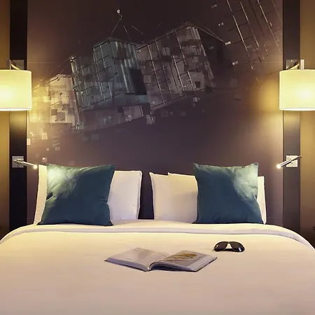 Hotel Mercure Centre Bassin Du Commerce 4*