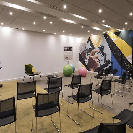 Mercure Centre Bassin Du Commerce 4*