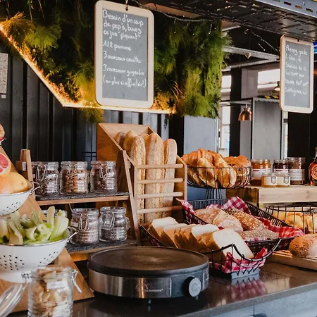 Mercure Centre Bassin Du Commerce Hotel 4*