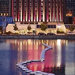 Otel Mercure Centre Bassin Du Commerce 4*