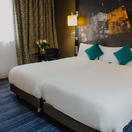 Mercure Centre Bassin Du Commerce Hotel