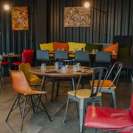 Mercure Centre Bassin Du Commerce Hotel