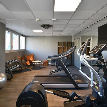 Mercure Centre Bassin Du Commerce 4*