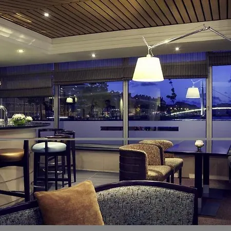 Mercure Centre Bassin Du Commerce