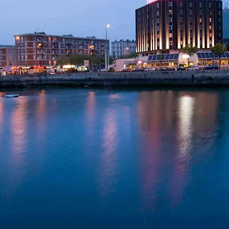 Mercure Centre Bassin Du Commerce 4*