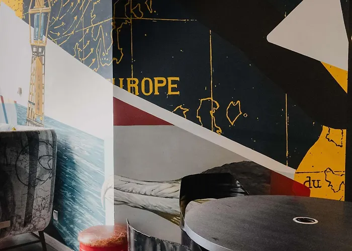 Hotel Mercure Centre Bassin Du Commerce 4*