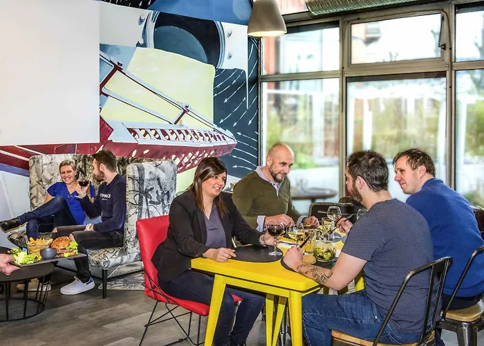 Hotel Mercure Centre Bassin Du Commerce 4*