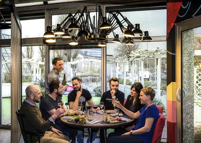 Mercure Centre Bassin Du Commerce Hotel