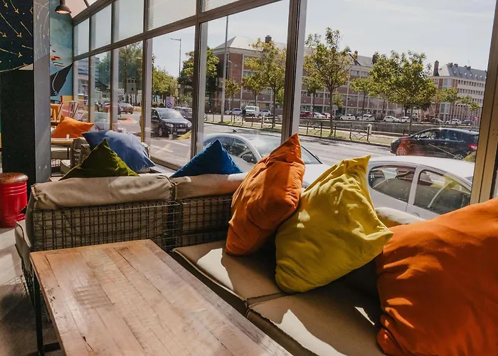 Mercure Centre Bassin Du Commerce Hotel 4*