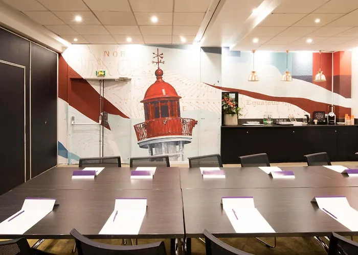 Mercure Centre Bassin Du Commerce Hotel