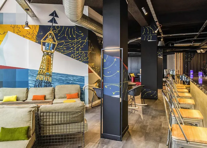 Hotel Mercure Centre Bassin Du Commerce 4*