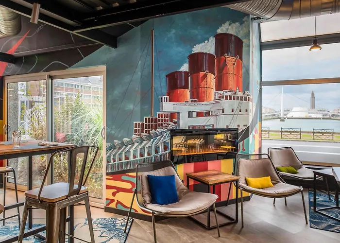 Hotel Mercure Centre Bassin Du Commerce 4*