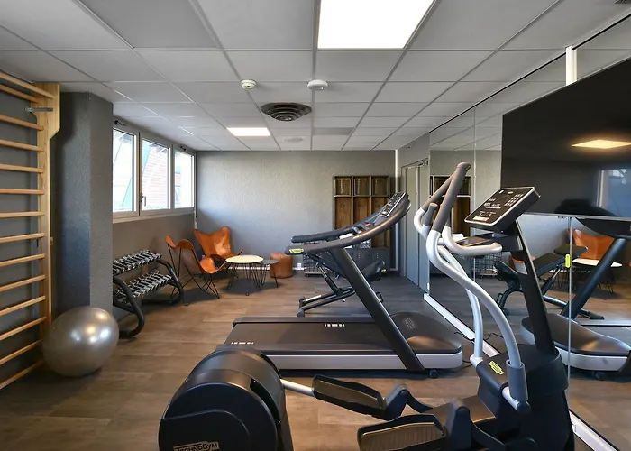 Mercure Centre Bassin Du Commerce 4*