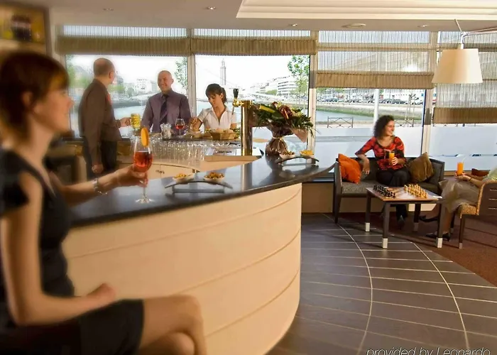 Mercure Centre Bassin Du Commerce Ξενοδοχείο